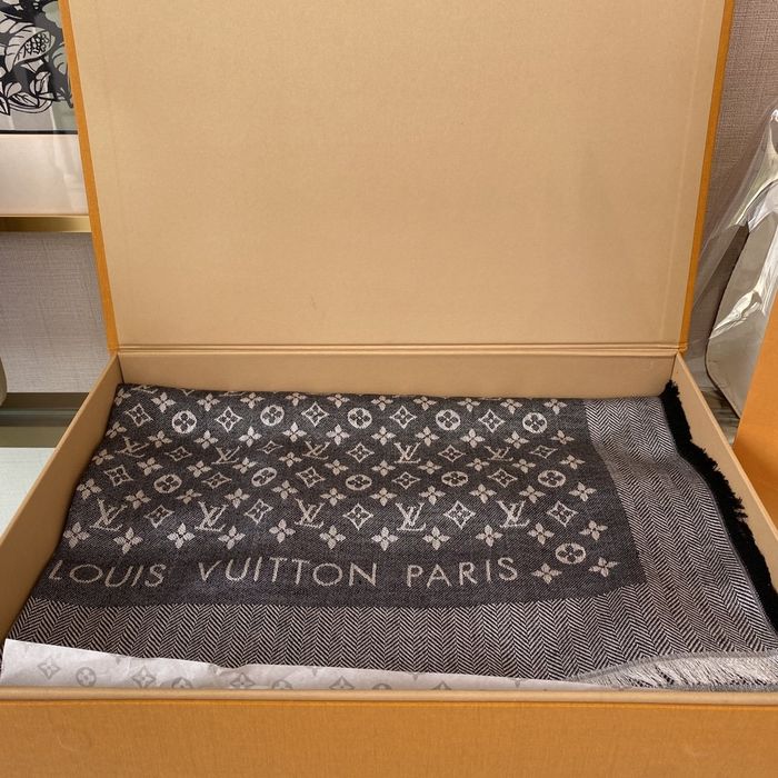 Louis Vuitton Scarf LV00090